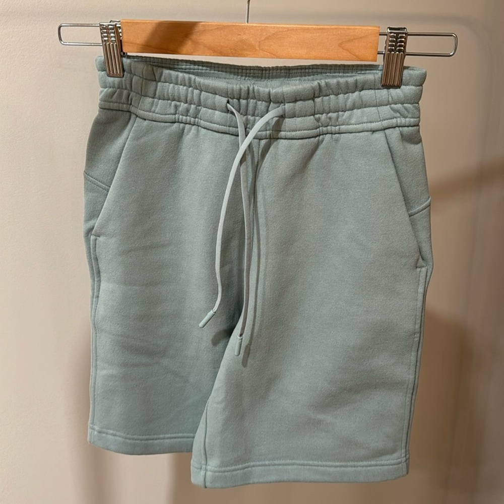 Lululemon Loungeful HR Short - Picture 3 of 4